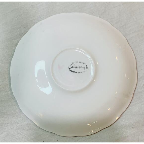 Colclough Bone China Tea Saucer Pink Gold Leaves Trim Crafted in England 1616 - Picture 2 of 7